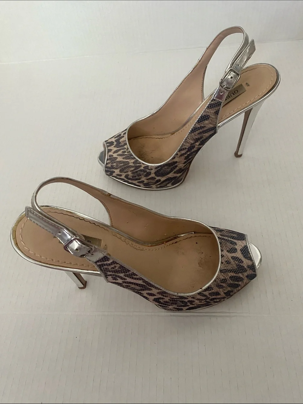 GUESS Slingback Peep-Toe 5” Heel in brown & silver Leopard Print Size 7 - Picture 8 of 16